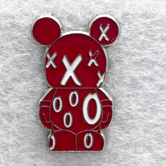 🔮‎ 5/$25 Disney Vinylmation Jr X's & O's Pin - Picture 1 of 2